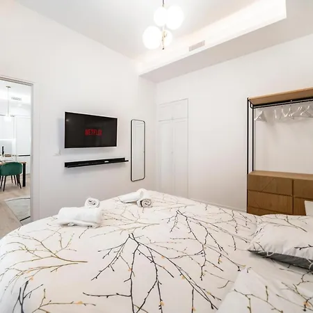 Apartment 2mn Monaco - Luxueux Renove - As